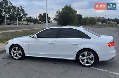 Седан Audi A4 2015 в 