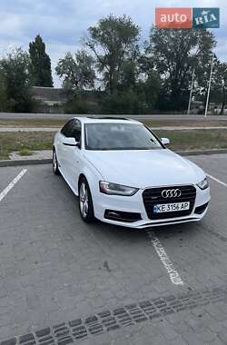 Седан Audi A4 2015 в 