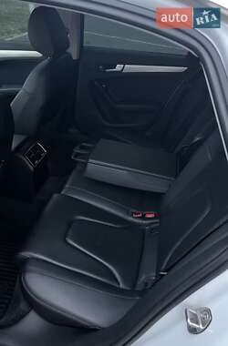 Седан Audi A4 2015 в 
