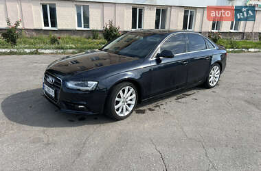Седан Audi A4 2012 в Полтаве