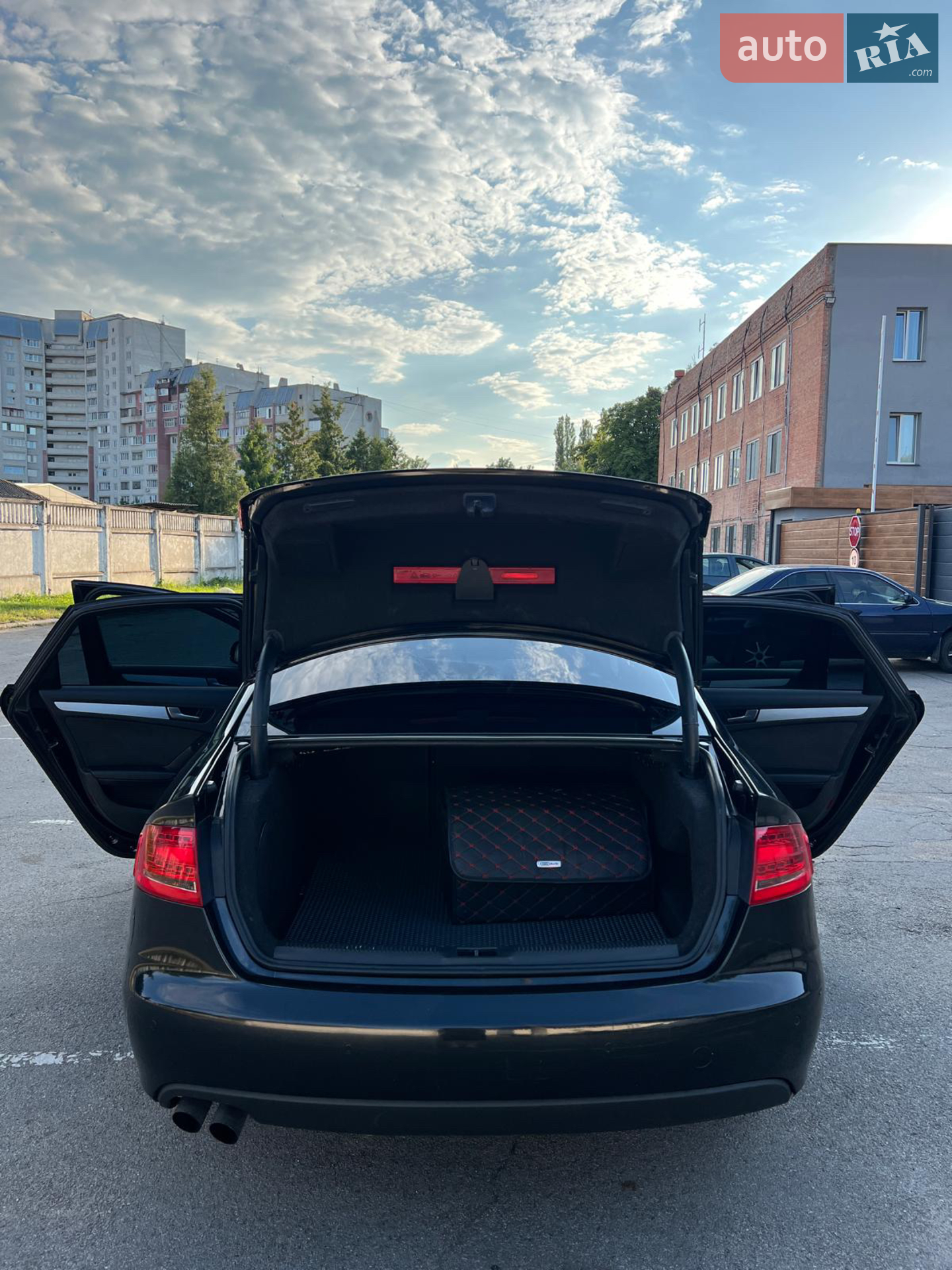 2010 Audi A4 - мініатюра 9