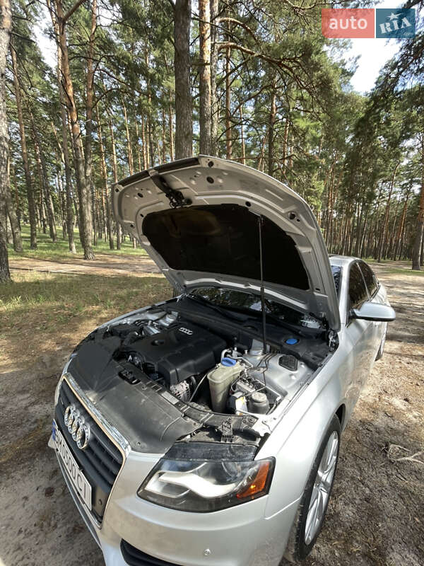 Седан Audi A4 2011 в Сумах