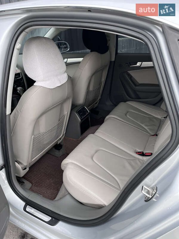 Седан Audi A4 2011 в Киеве