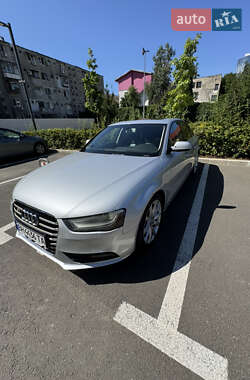 Седан Audi A4 2012 в 