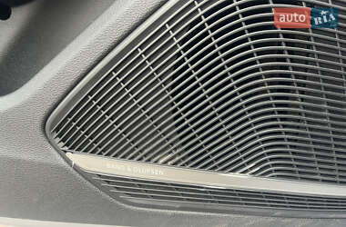 Седан Audi A4 2017 в 