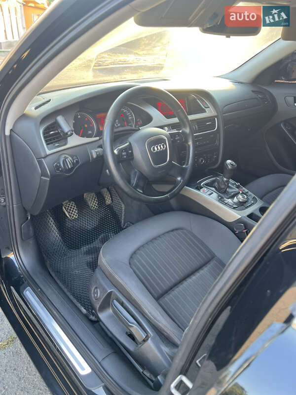Седан Audi A4 2008 в Ватутино