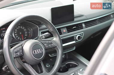 Седан Audi A4 2018 в Львове