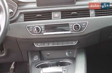 Седан Audi A4 2018 в 