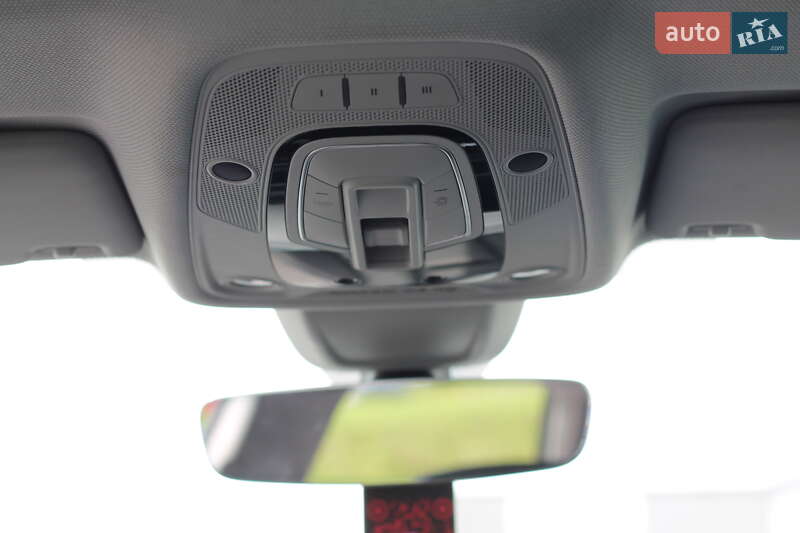 Седан Audi A4 2018 в Львове