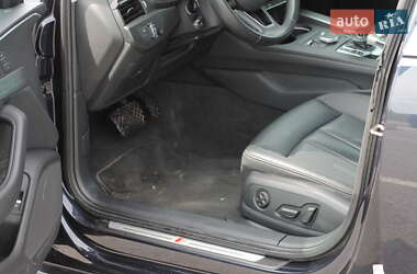 Седан Audi A4 2018 в Львове