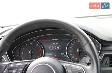 Седан Audi A4 2018 в 