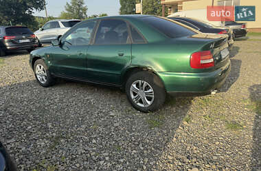 Седан Audi A4 1996 в 