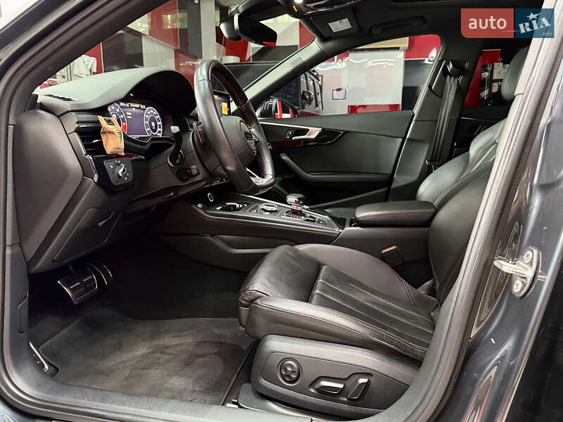Седан Audi A4 2017 в Одессе