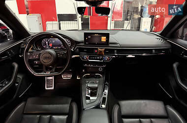 Седан Audi A4 2017 в 