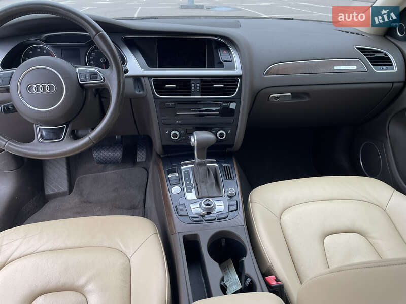 Седан Audi A4 2015 в Киеве