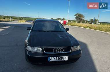 Седан Audi A4 1999 в 
