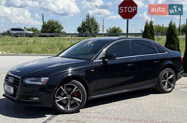 Седан Audi A4 2014 в 