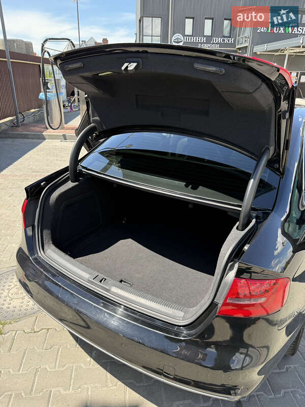 Седан Audi A4 2014 в Золочеве