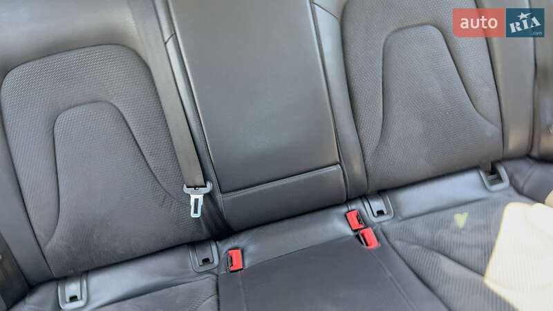 Седан Audi A4 2014 в Золочеве