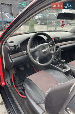 Седан Audi A4 1998 в 