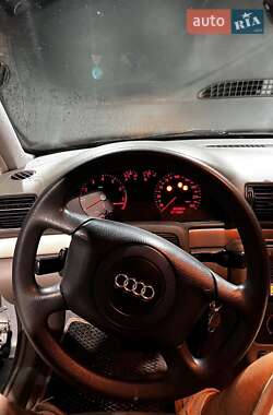 Седан Audi A4 1998 в 