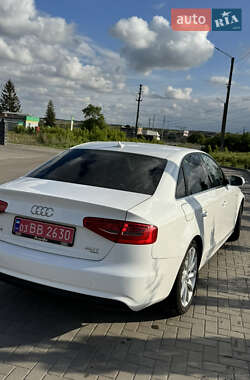 Седан Audi A4 2012 в 