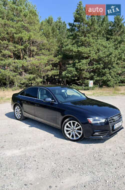 Седан Audi A4 2013 в 