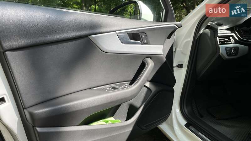 Универсал Audi A4 2017 в Львове фото 56 Универсал Audi A4 2017 в Львове