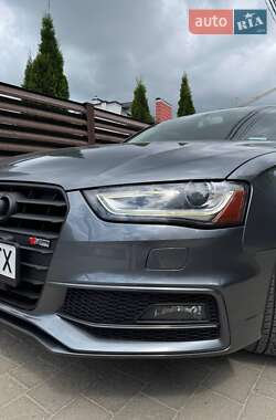 Седан Audi A4 2014 в Львові