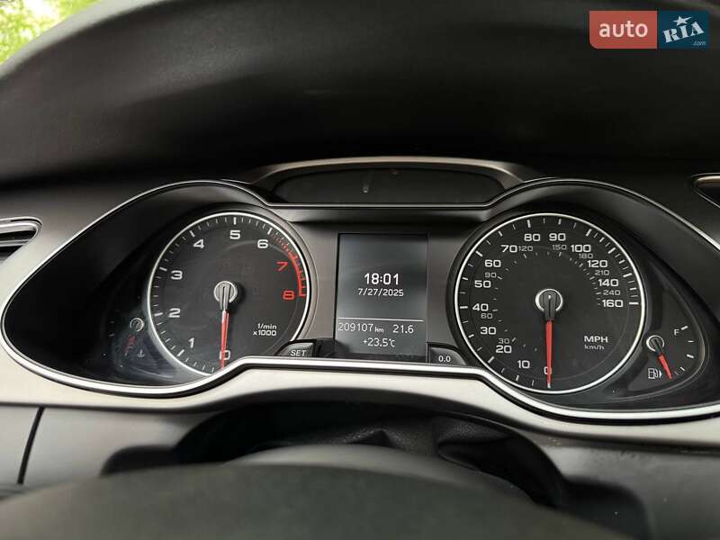 Седан Audi A4 2014 в Львове