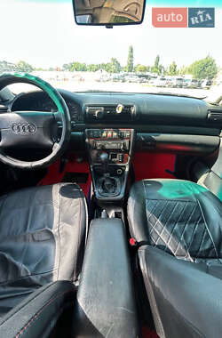 Седан Audi A4 1996 в 