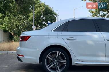 Седан Audi A4 2017 в 