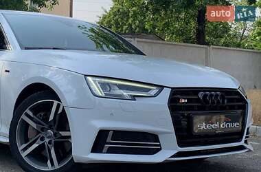 Седан Audi A4 2017 в 