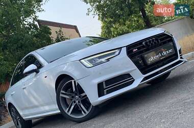 Audi A4 2017 Audi A4 2017