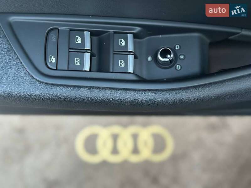 Седан Audi A4 2019 в Полтаве