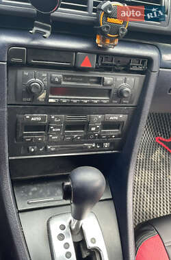 Седан Audi A4 2002 в 