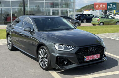 Седан Audi A4 2021 в 