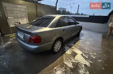 Седан Audi A4 1994 в 