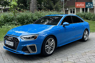 Седан Audi A4 2022 в Черкассах