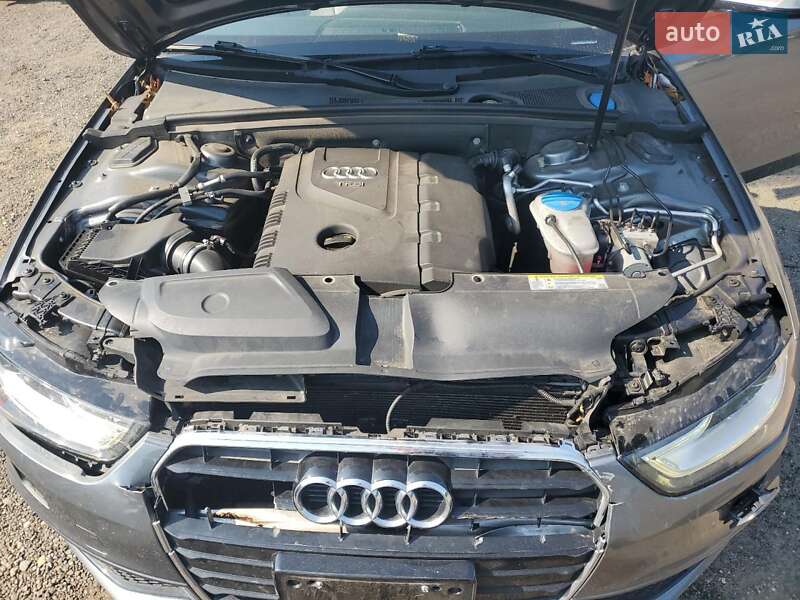 Седан Audi A4 2014 в Львові