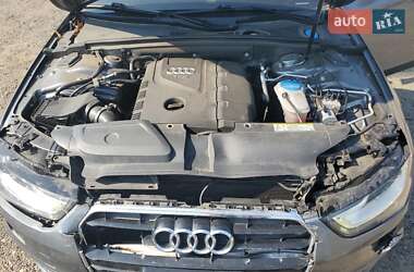 Седан Audi A4 2014 в 