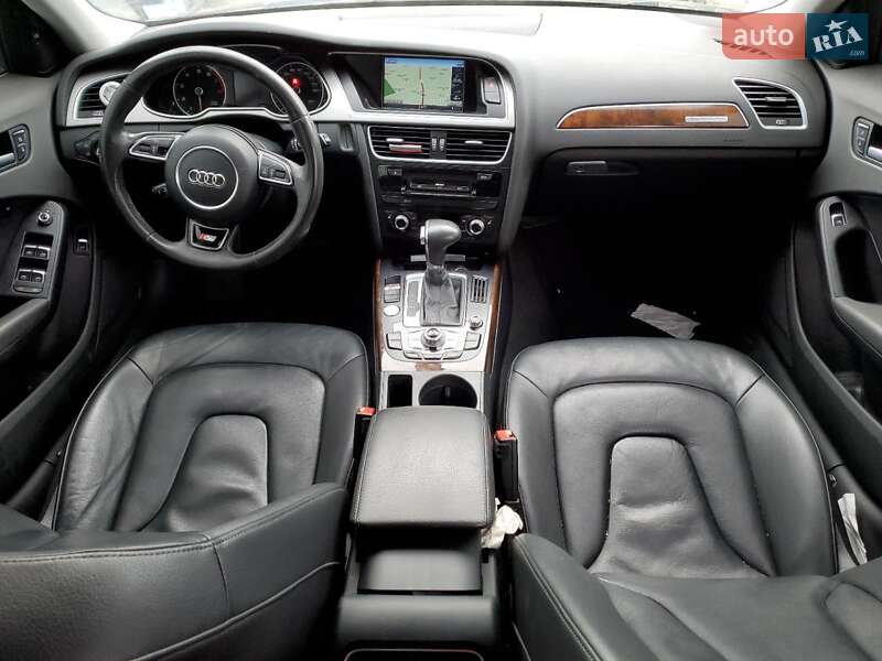 Седан Audi A4 2015 в Львове