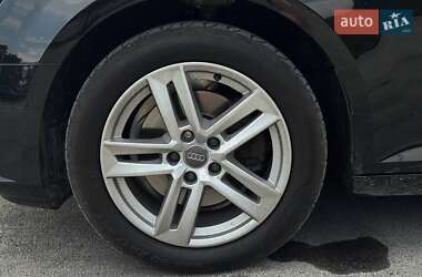 Седан Audi A4 2017 в 