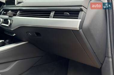Седан Audi A4 2017 в 