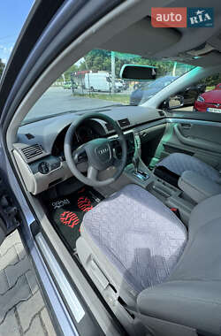 Седан Audi A4 2005 в 
