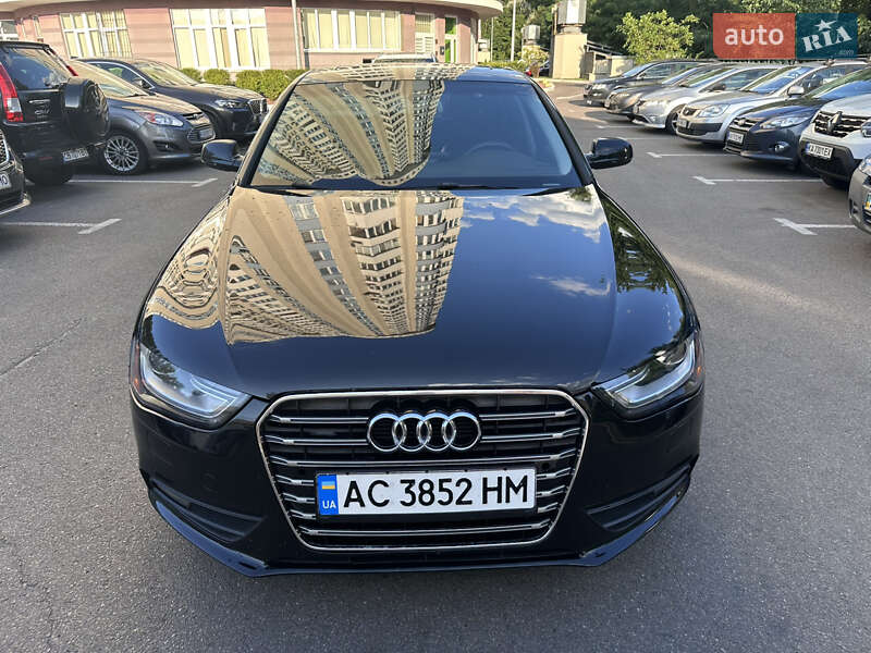 Седан Audi A4 2013 в Киеве