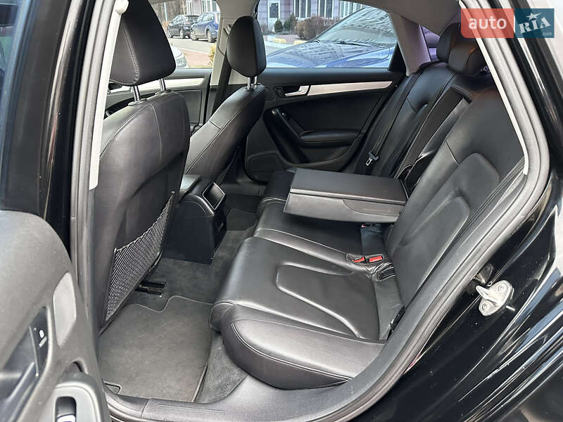 Седан Audi A4 2013 в Киеве