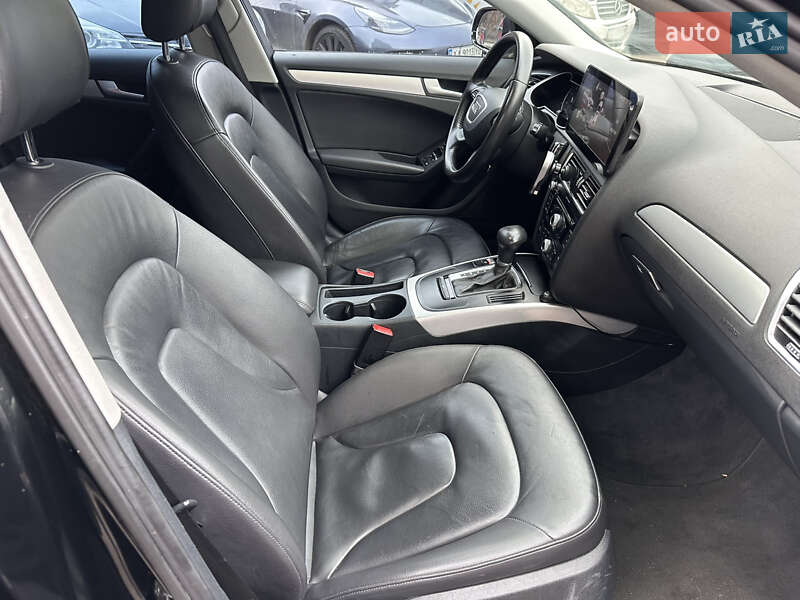 Седан Audi A4 2013 в Киеве