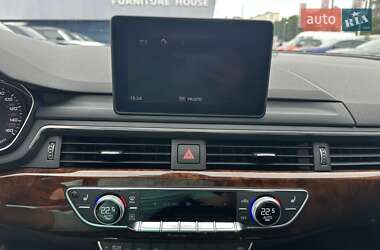 Седан Audi A4 2018 в 