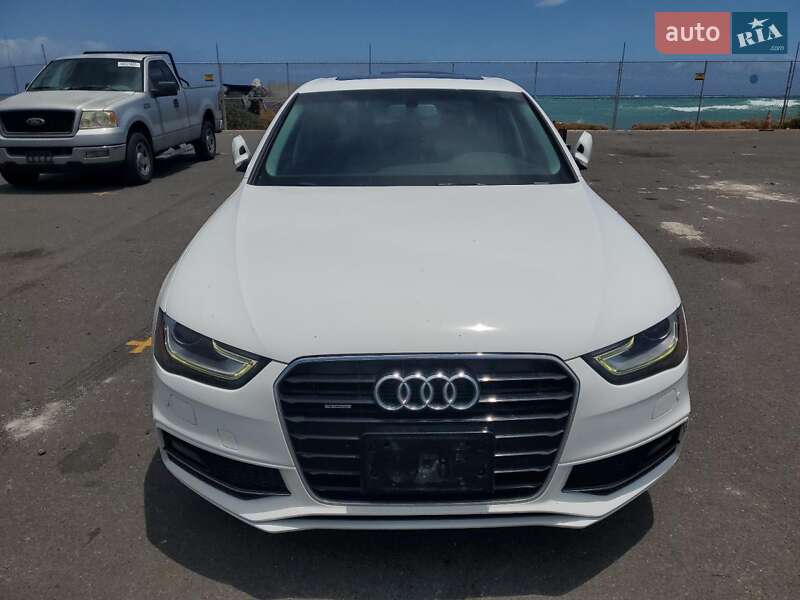 Седан Audi A4 2014 в Львове